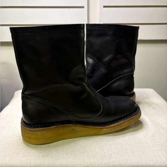 Swedish Hasbeens Black Leather Winter Boots with Crepe Sole - Picture 10 of 11